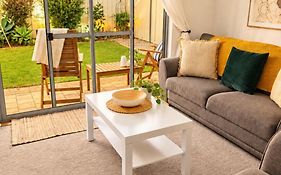 Private Coastal Apartment & Garden Perfect For Two